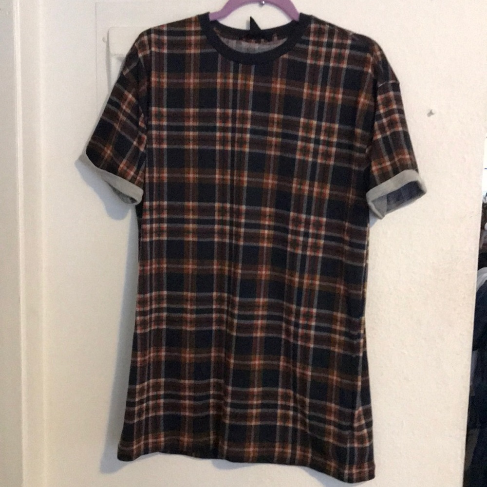 Men’s shirt.